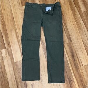 Essential Wash Stretch Relaxed Fit Chino